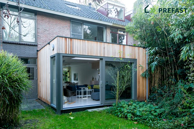 Uitbouw met unieke afwerking in Diepenveen
