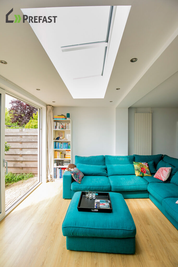 Aanbouw met lichtstraat Landsmeer