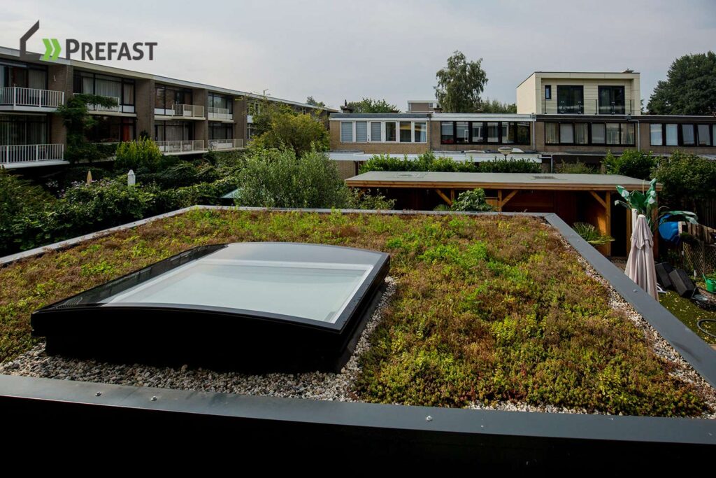 Uitbouw met lichtstraat Duivendrecht