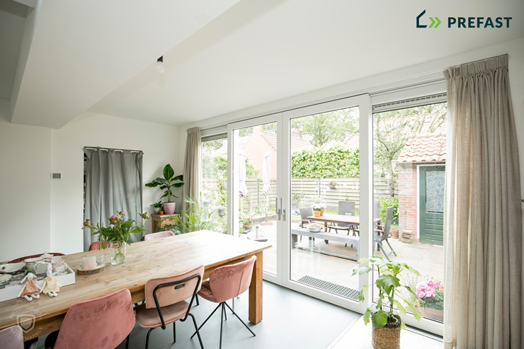 Aanbouw nijmegen met schuifpui